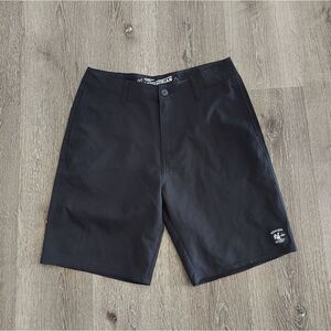 VANS Vanphibian Black Cargo Shorts, Size 30